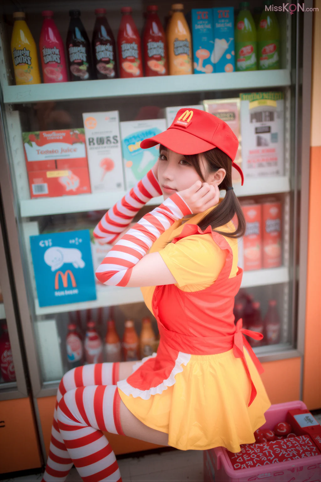 [AI Enhanced] DJAWA Photo: Son Ye-Eun (손예은) – McDonald’s Girl (70 photos)