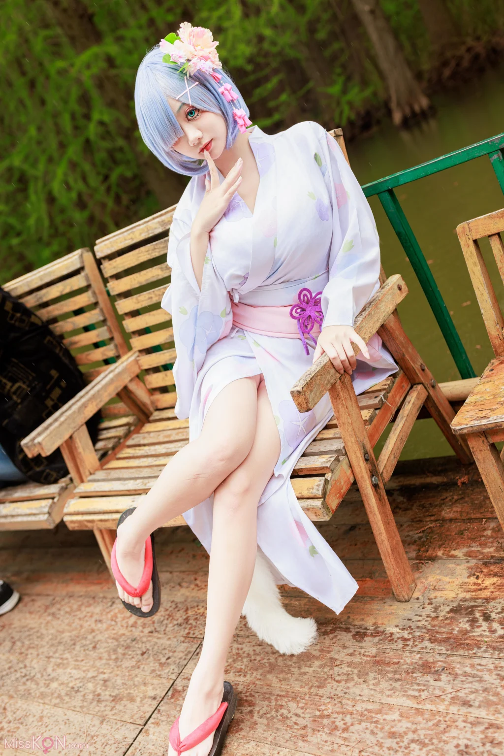 Coser@阿雪雪: 蕾姆和服 (19 photos)