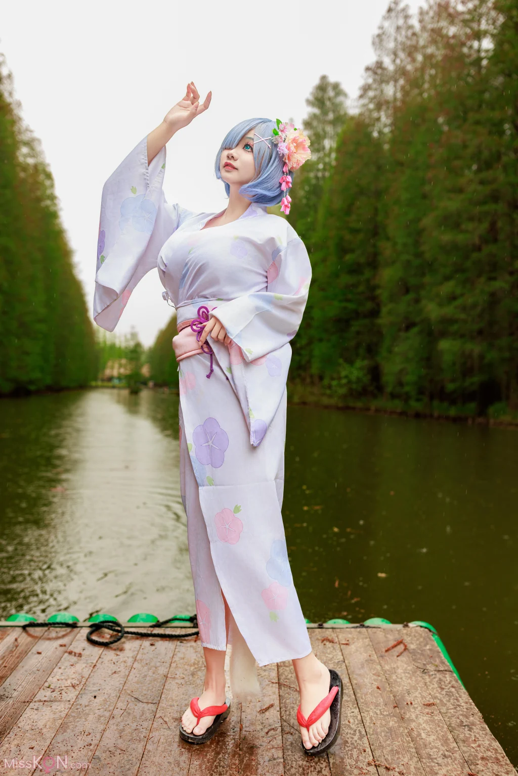 Coser@阿雪雪: 蕾姆和服 (19 photos)
