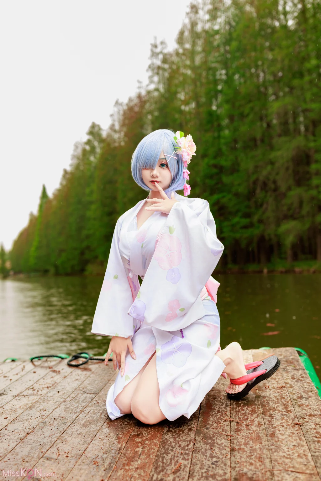 Coser@阿雪雪: 蕾姆和服 (19 photos)