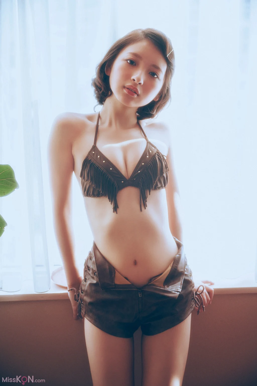 [JP] Runa Ichinose (一ノ瀬瑠菜): 【増量版 全50P】ミスマガのアソビバ！ レトログラビア ヤンマガデジタル写真集 (54 photos)