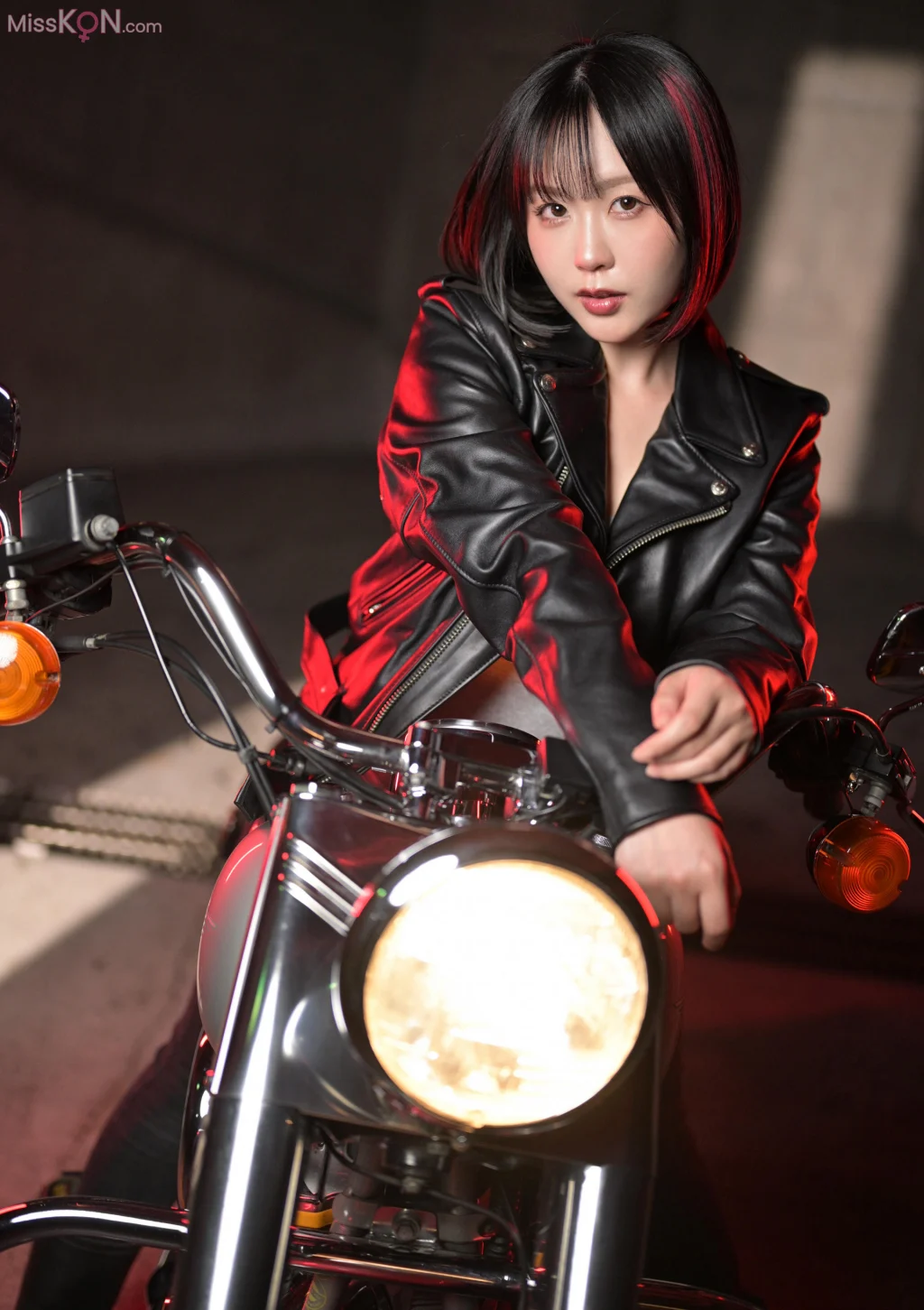 [JP] Yuki Yomichi (夜道雪):  アームズマガジンデジタル写真集 Arms MAGAZINE DIGITAL PHOTO BOOK 夜道雪 in GUN ACTION (45 photos)