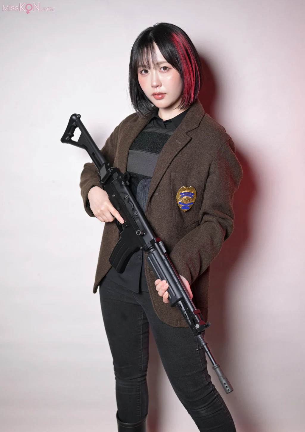 [JP] Yuki Yomichi (夜道雪):  アームズマガジンデジタル写真集 Arms MAGAZINE DIGITAL PHOTO BOOK 夜道雪 in GUN ACTION (45 photos)
