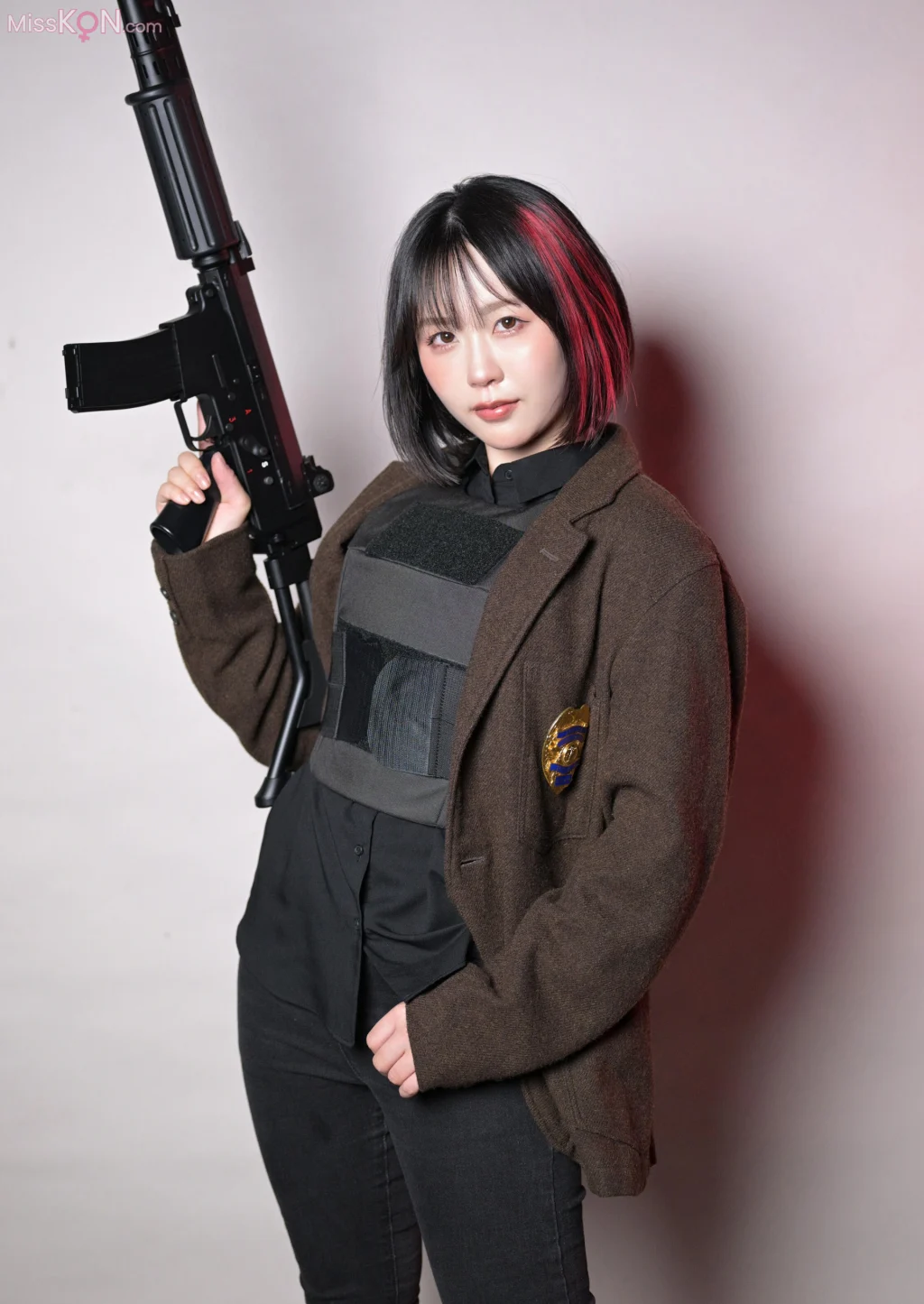 [JP] Yuki Yomichi (夜道雪):  アームズマガジンデジタル写真集 Arms MAGAZINE DIGITAL PHOTO BOOK 夜道雪 in GUN ACTION (45 photos)