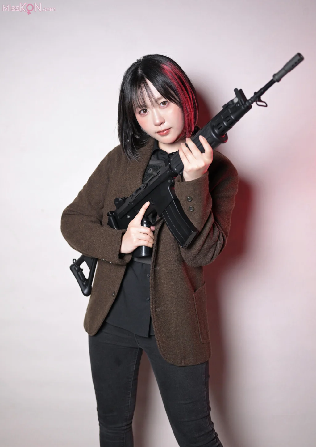 [JP] Yuki Yomichi (夜道雪):  アームズマガジンデジタル写真集 Arms MAGAZINE DIGITAL PHOTO BOOK 夜道雪 in GUN ACTION (45 photos)