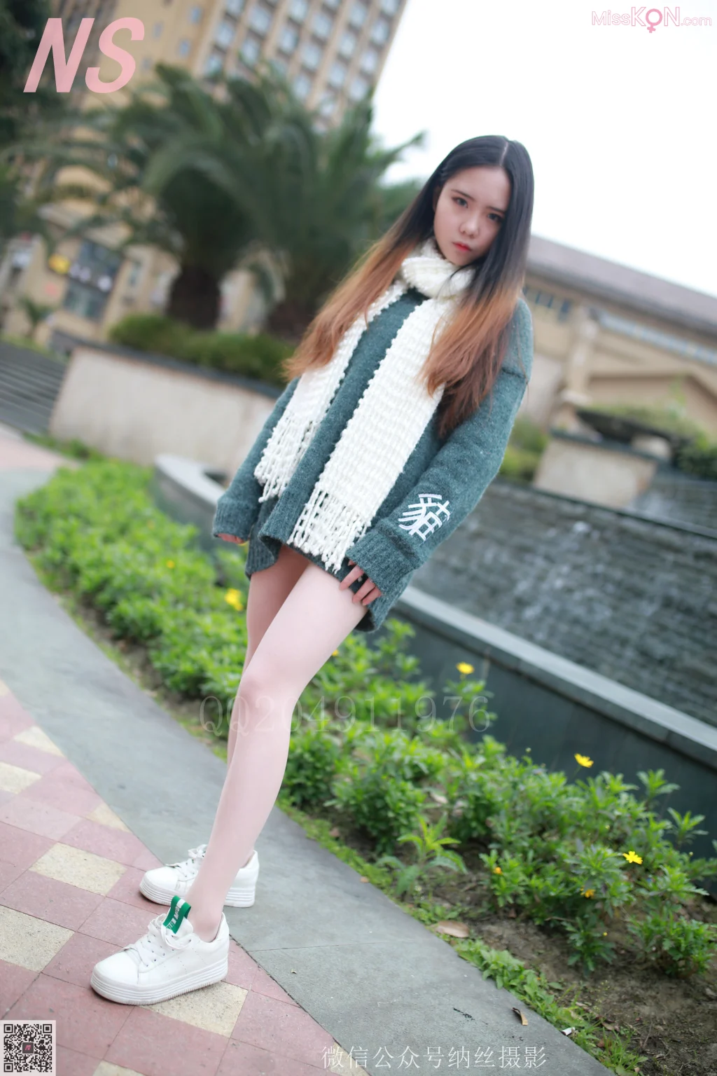 [NS纳丝摄影] No.082: 小师妹 撕丝袜的妹子 (98 photos)