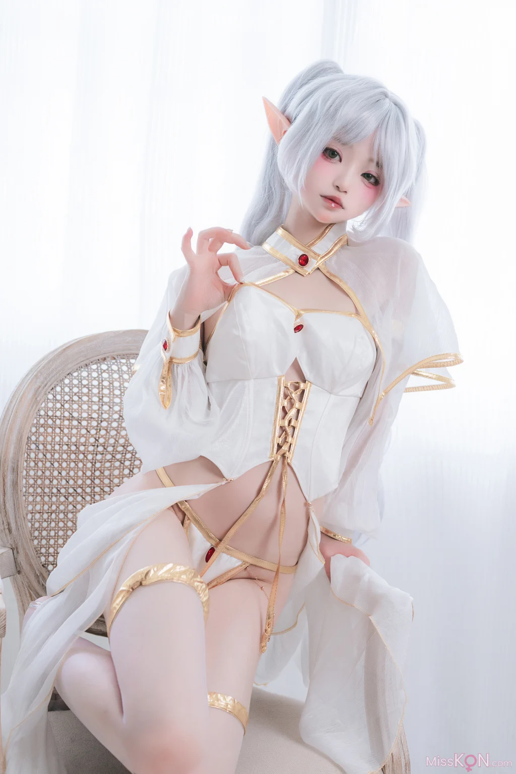 Coser@Irisuare(愛莉): 葬送的芙莉莲 (20 photos)