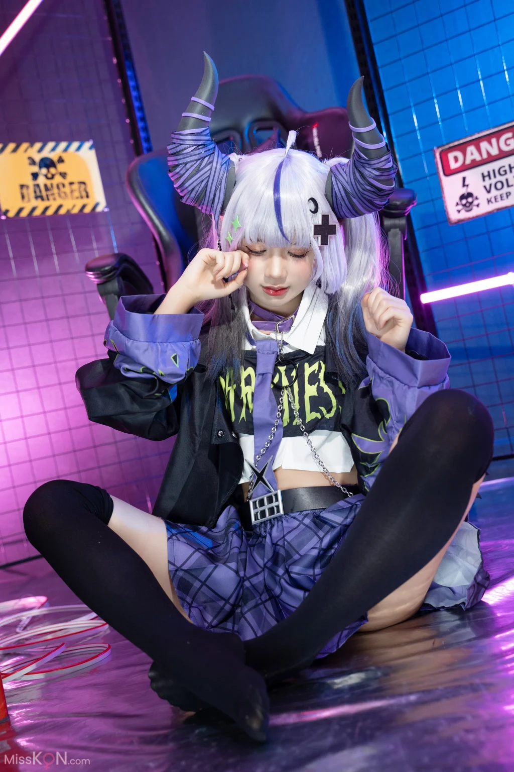 Coser@PoppaChan: Laplus in New Outfit (46 photos + 11 videos) – Page 3