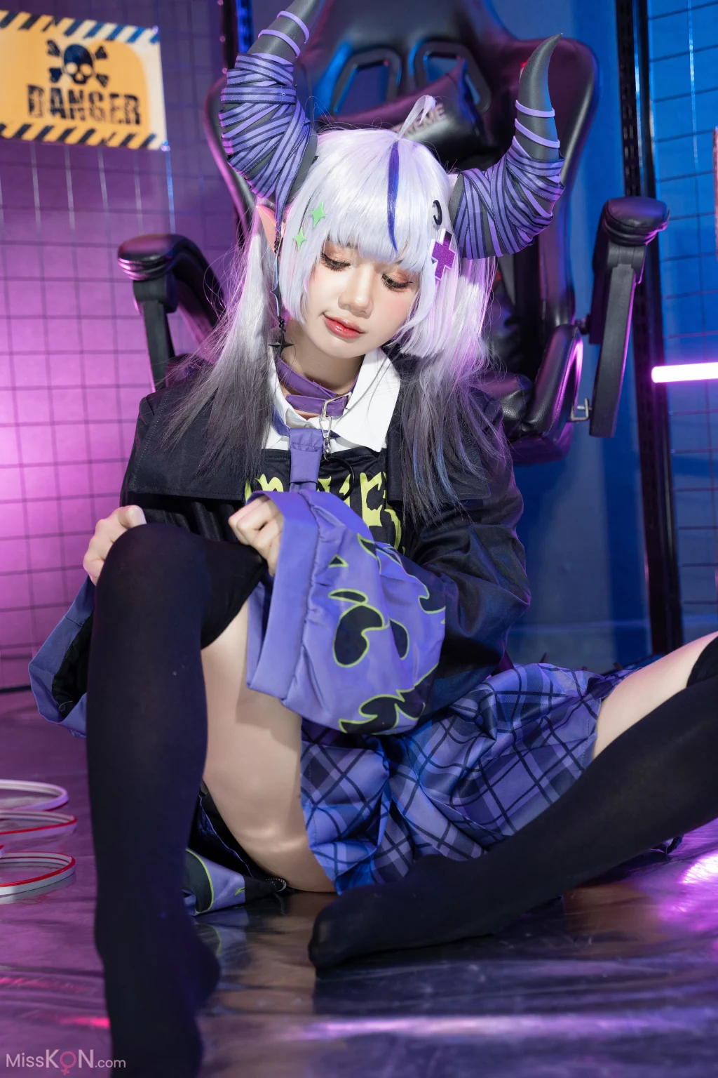 Coser@PoppaChan: Laplus in New Outfit (46 photos + 11 videos) – Page 3
