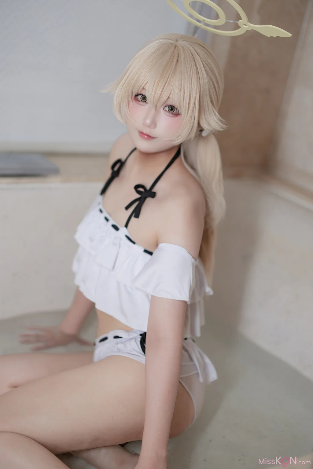 Coser@lunananya: 先生との秘密のひととき (12 photos)