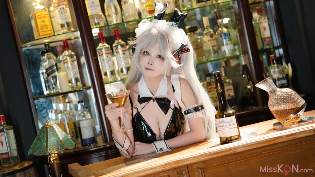 Coser@三無人型: 欧根 兔女郎 (26 photos) – Page 2