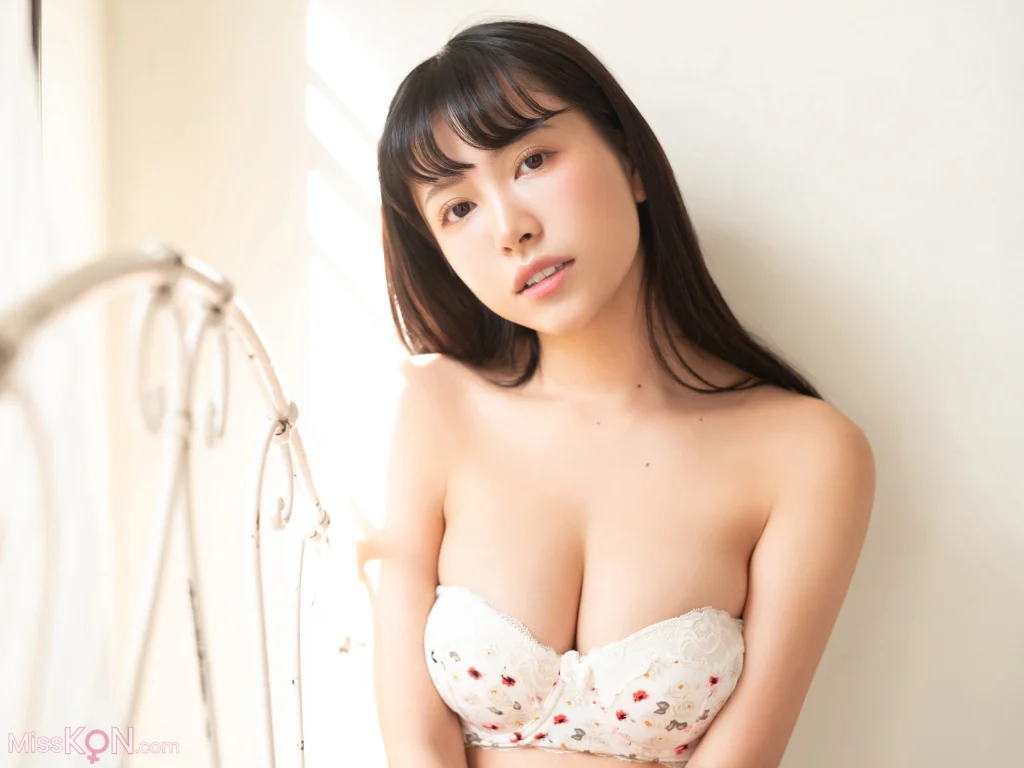 [JP] Takara Suzuki (鈴木聖): FRIDAYデジタル写真集 ドールな彼女 Vol.1 (95 photos)