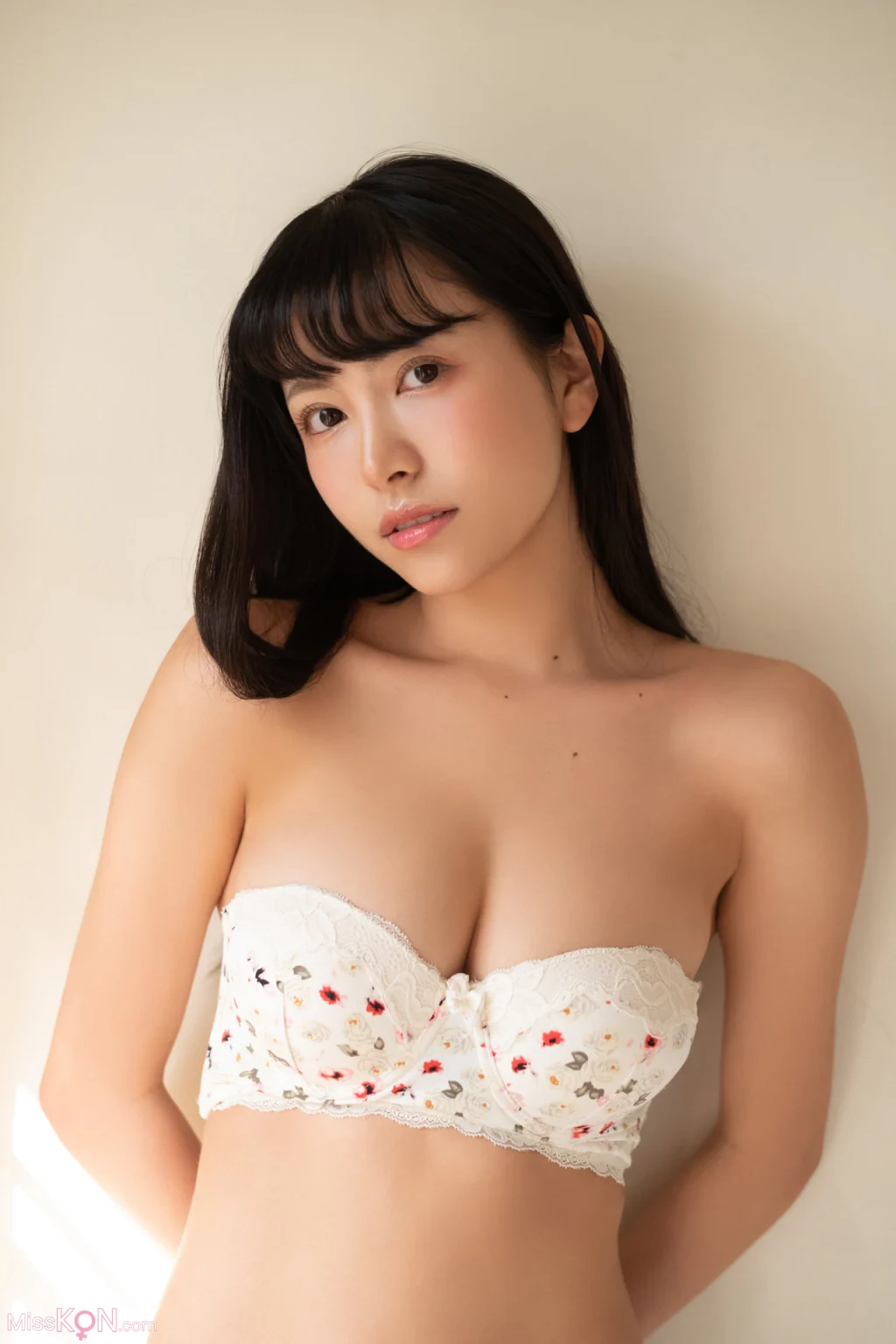 [JP] Takara Suzuki (鈴木聖): FRIDAYデジタル写真集 ドールな彼女 Vol.1 (95 photos) – Page 2