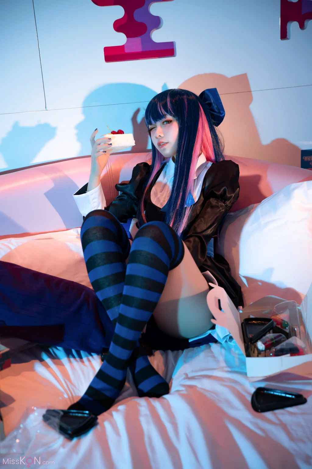 Coser@G44不会受伤: 吊带袜天使 史朵巾 (20 photos)
