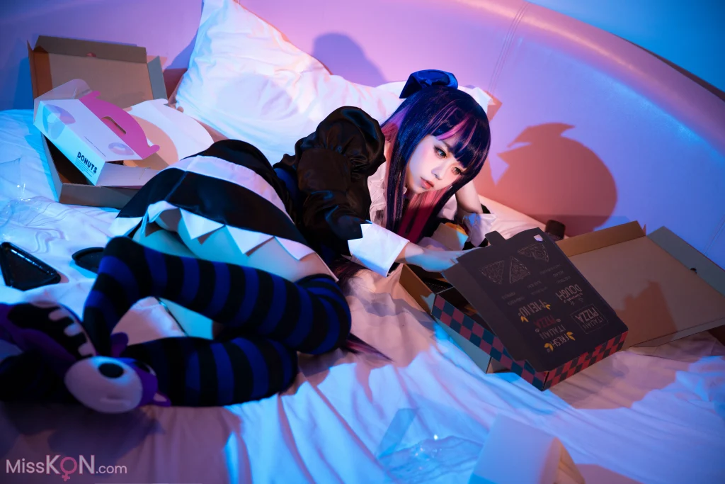 Coser@G44不会受伤: 吊带袜天使 史朵巾 (20 photos)