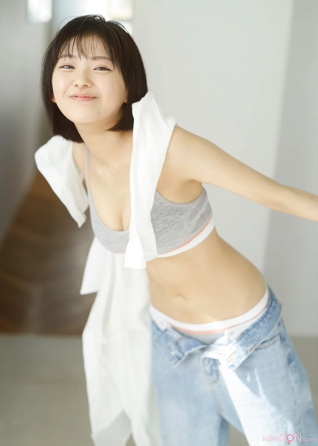 [JP] Ayu Okuma (大熊杏優): EX大衆デジタル写真集054 「好きになってくれるかな？」 (55 photos)