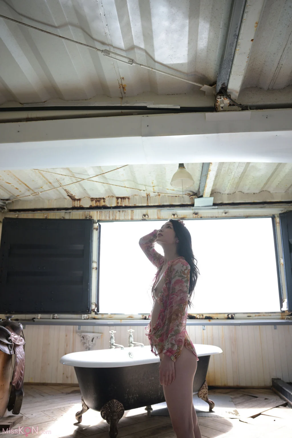 [JP] Suzu Honjo (本庄鈴): FRIDAYデジタル写真集 女神降凜 Vol.2 未公開100カット超完全版 (124 photos) – Page 2