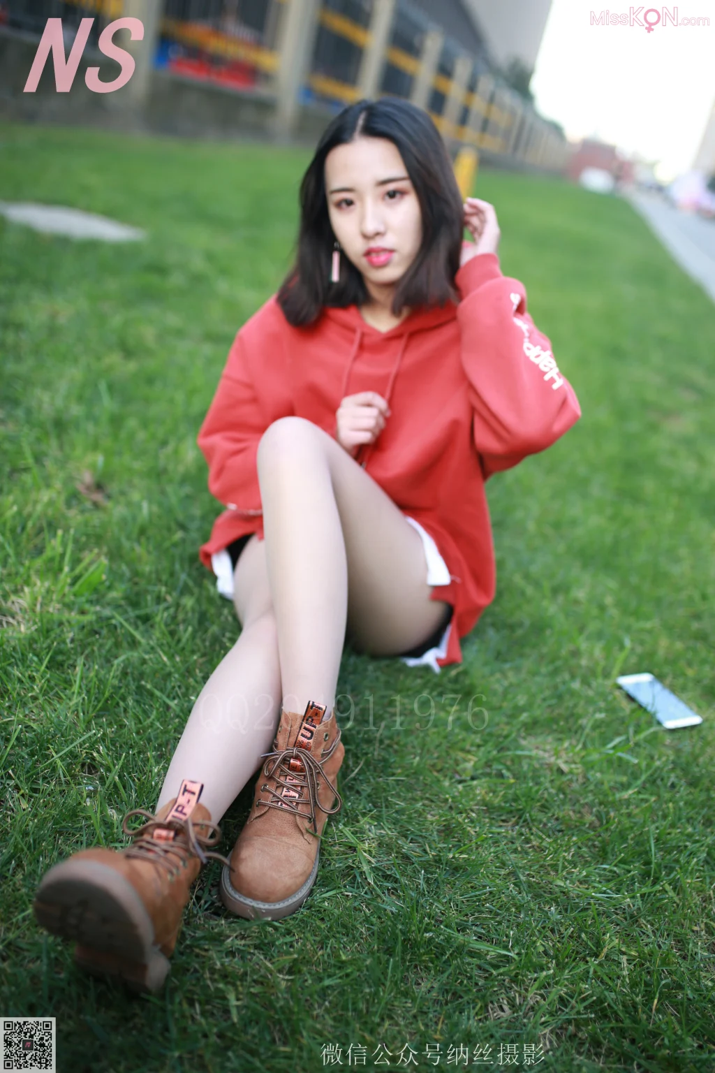 [NS纳丝摄影] No.094: 乔乔 红色卫衣 (53 photos) – Page 2