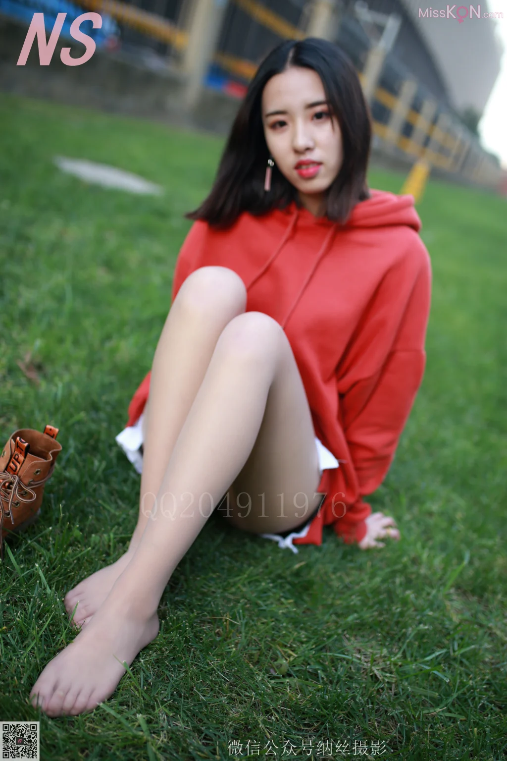 [NS纳丝摄影] No.094: 乔乔 红色卫衣 (53 photos) – Page 2