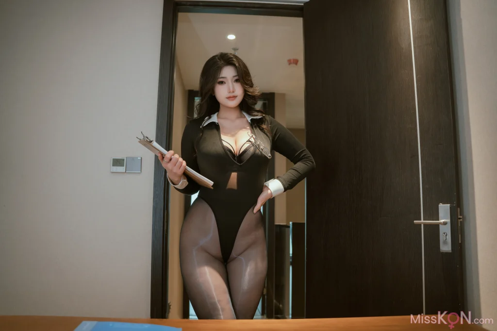 Coser@星澜是澜澜叫澜妹呀: 麻辣女秘书 (92 photos)