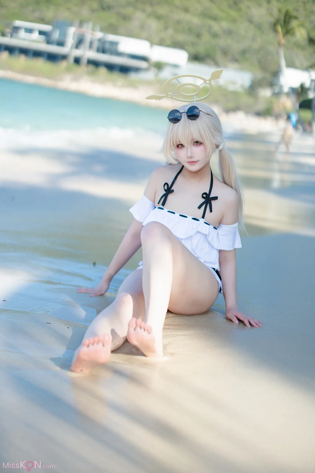 Coser@lunananya: 蔚蓝档案 阿慈谷日富美泳装 (26 photos)