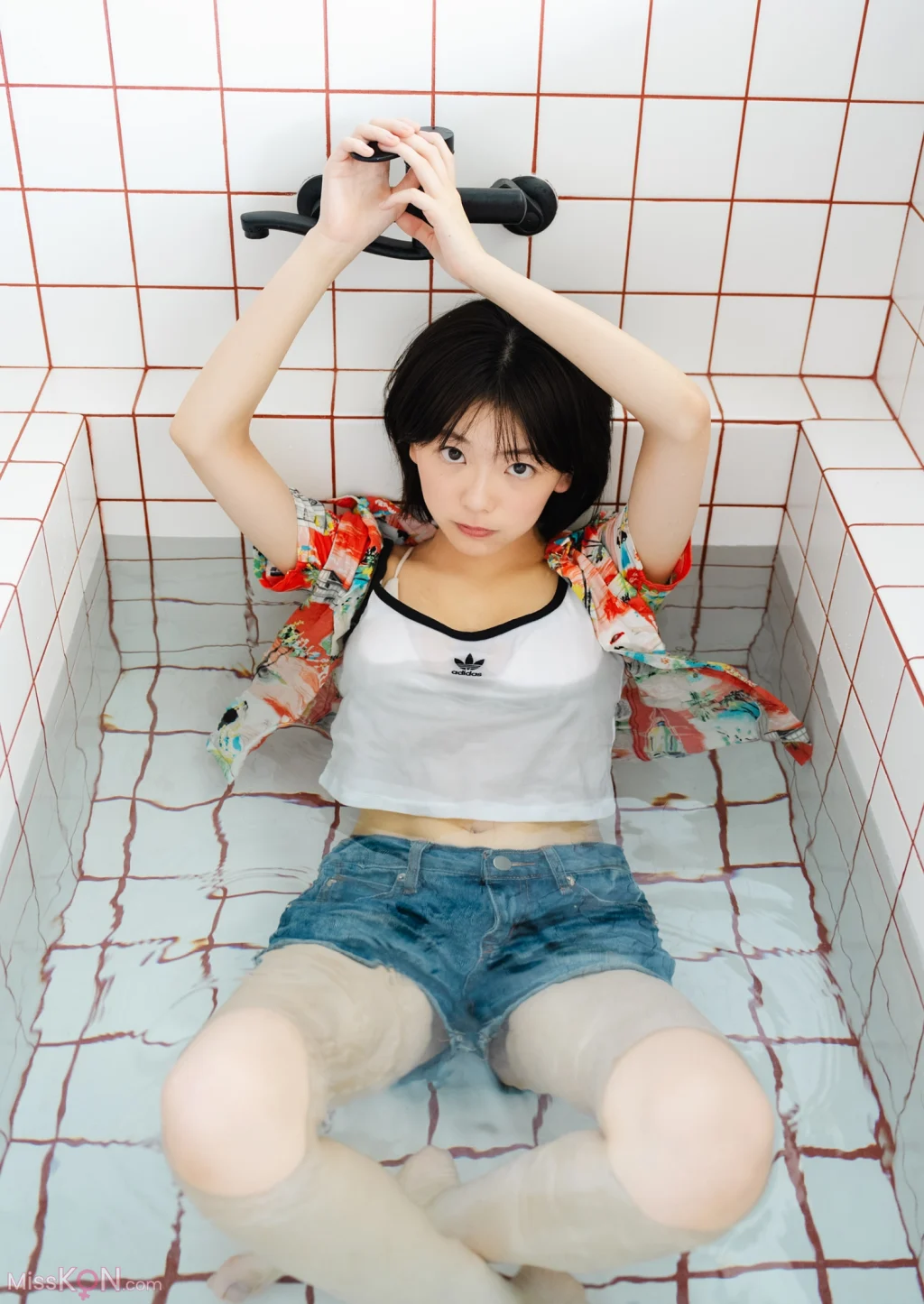 [JP] Ayu Okuma (大熊杏優): 【デジタル限定 YJ PHOTO BOOK】 「禁断の果実、ショートカット」 (54 photos) – Page 2