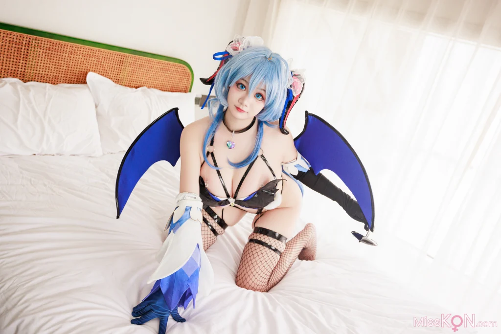 Coser@阿雪雪: 魅魔甘雨 (22 photos)