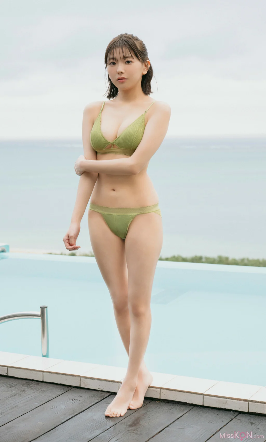 [JP] Ayu Okuma (大熊杏優): 【デジタル限定】写真集「キミが大人っぽくなったのは、髪を伸ばしたせいではない。」 (69 photos)