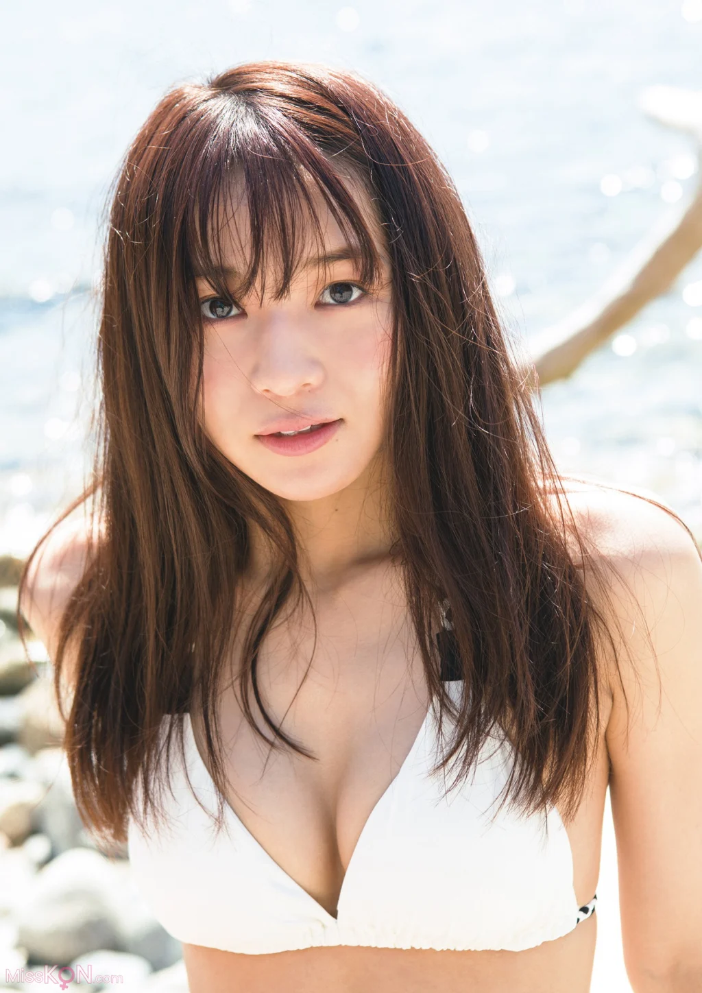 [JP] Erika Denya (传谷英里香): 写真集 「sol」 (128 photos)