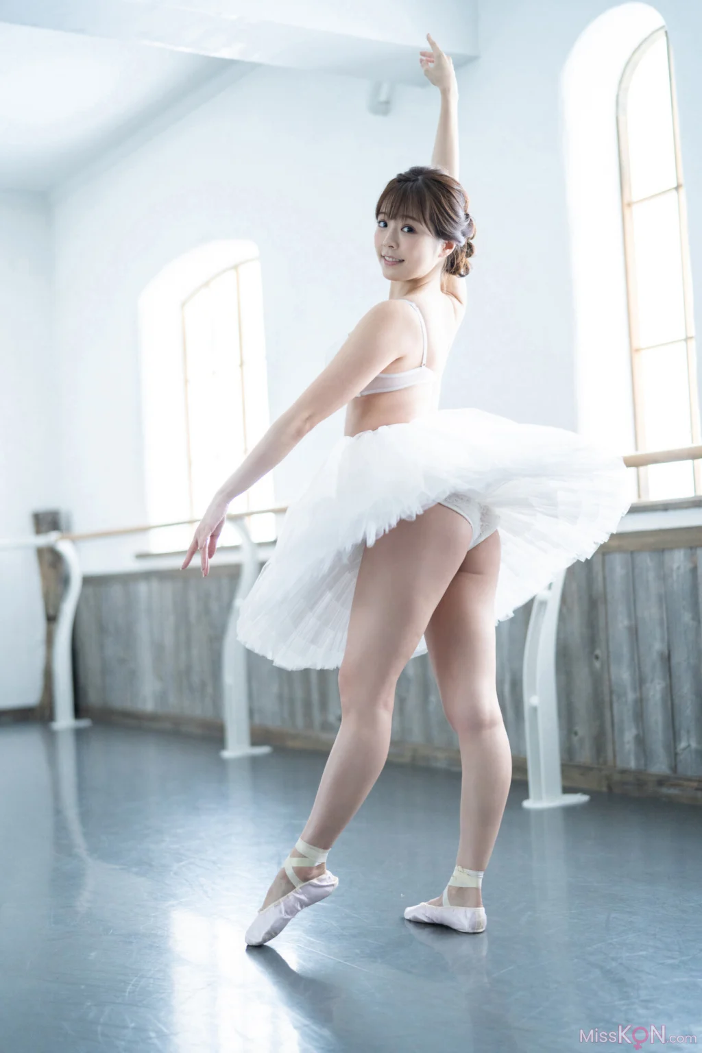 [JP] Natsuki Kawamura (川村那月): が水着でクラシックバレエ ヤンマガデジタル写真集 (39 photos) – Page 2