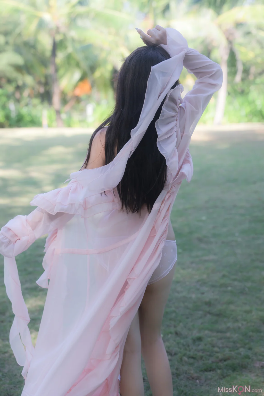 [XR Uncensored] 小薯条nienie: R18 秀人网模特 粉色 (60 photos)