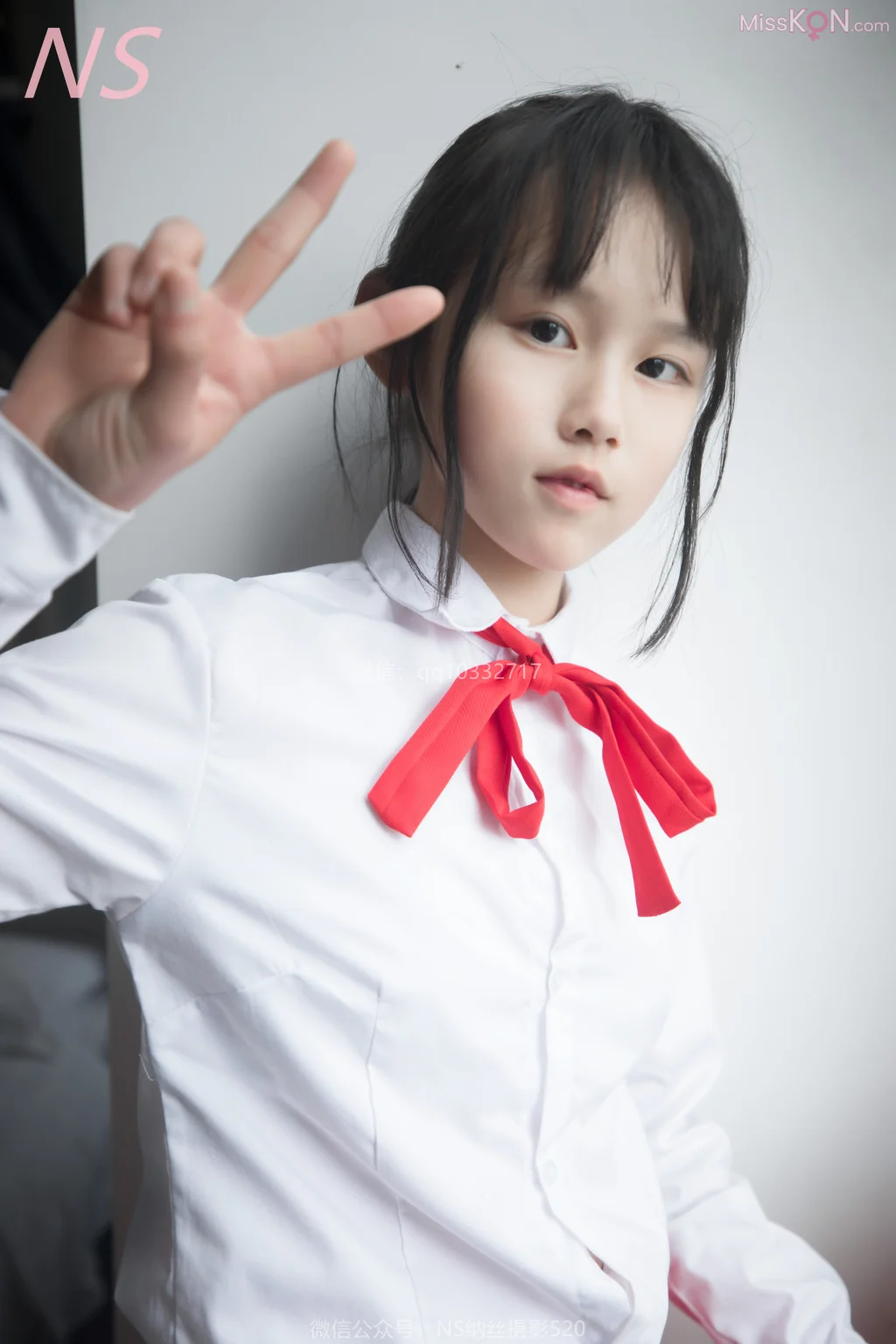 [NS纳丝摄影] No.104: 小莉 红色超短裙肉丝诱惑 (59 photos)