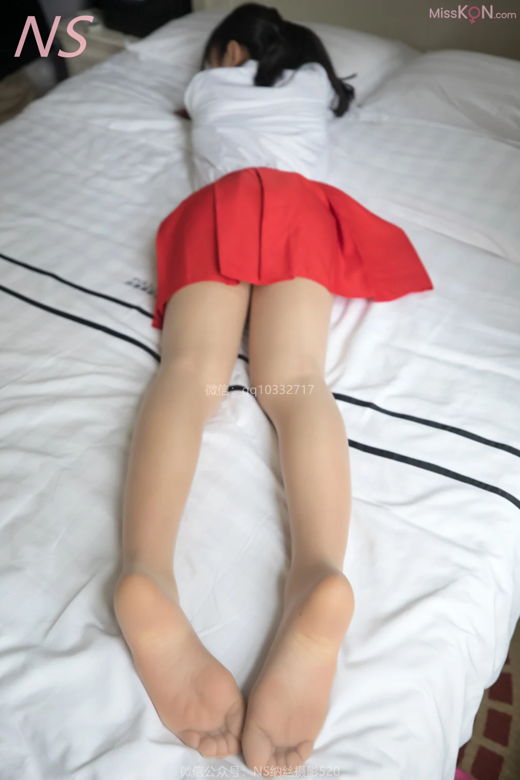 [NS纳丝摄影] No.104: 小莉 红色超短裙肉丝诱惑 (59 photos) – Page 2