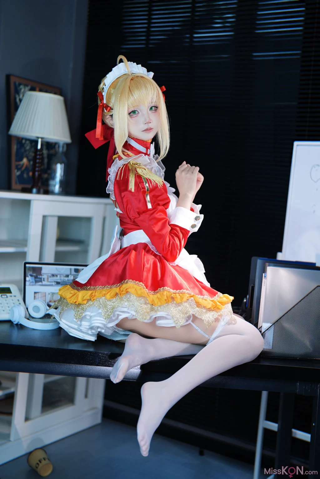 Coser@五更百鬼: FGO 尼禄 女仆 (15 photos)