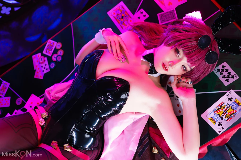Coser@Xiaoyukiko小鱼: 崩坏 卡芙卡 (30 photos)