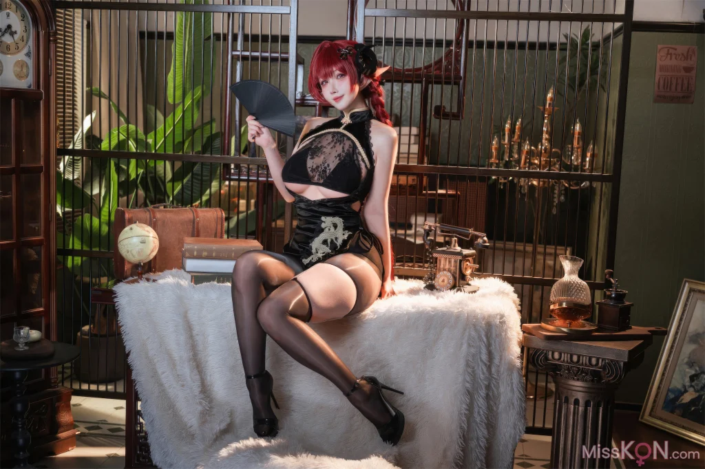 Coser@rioko凉凉子: 碧蓝航线 兴登堡旗袍 深阁舞戏 (25 photos)