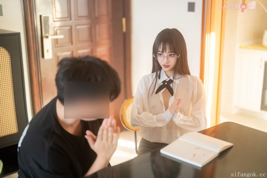 [XR Uncensored] 茂木希子 & 璐璐: R18 希威社模特 家教与后妈 (73 photos)