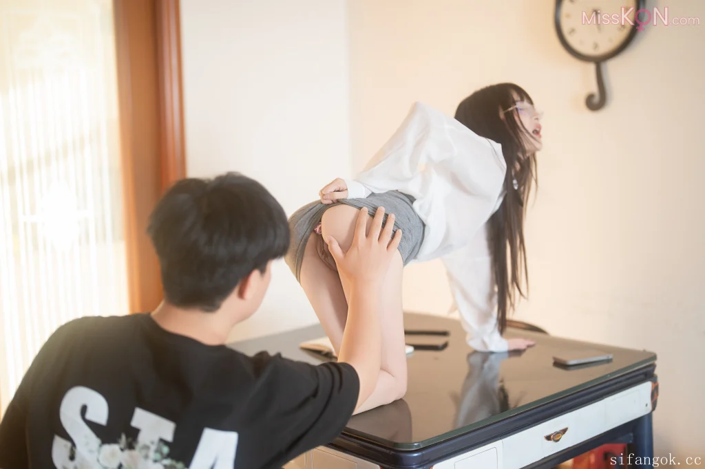 [XR Uncensored] 茂木希子 & 璐璐: R18 希威社模特 家教与后妈 (73 photos)