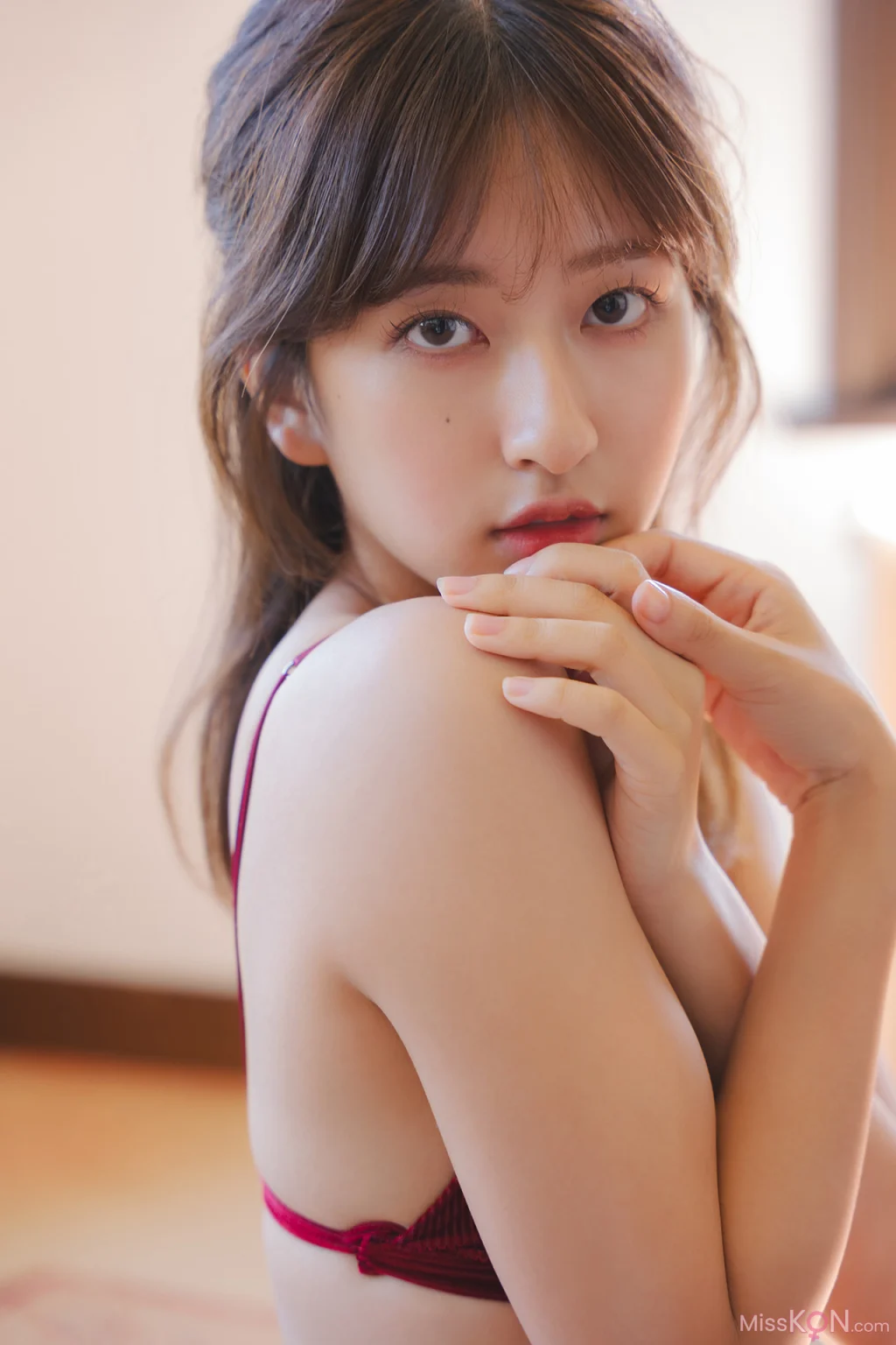 [JP] Rina Saito (斉藤里奈): FLASHデジタル写真集 才媛の秘めごと (70 photos)