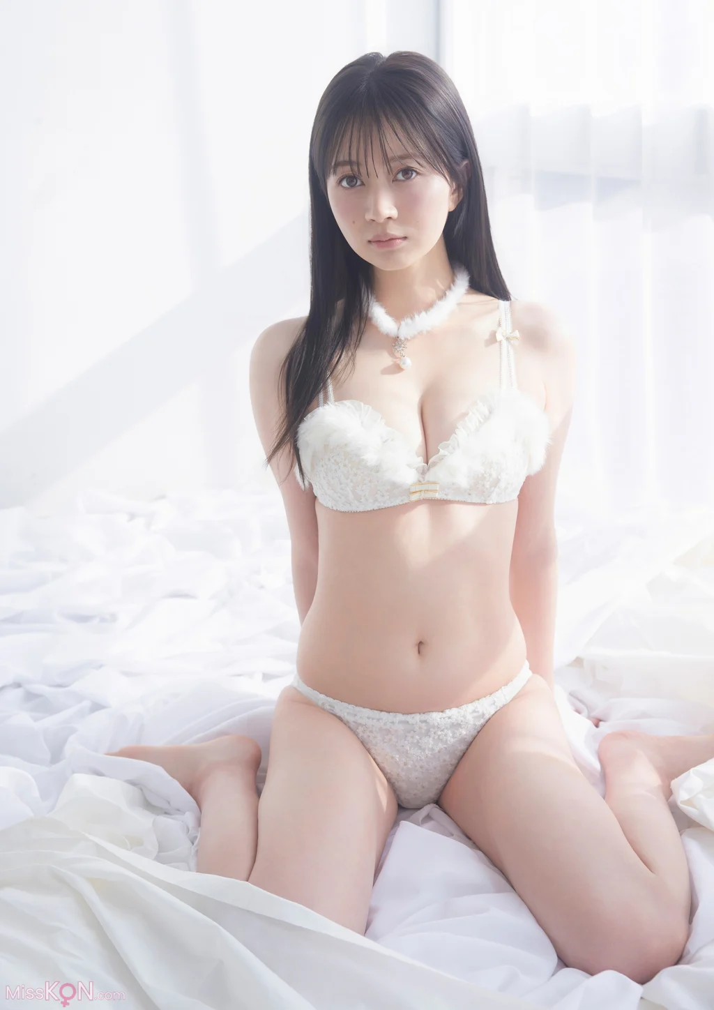 [JP] Yuna Ego (江籠裕奈): BUBKAデジタル写真集 「ALTER EGO」 (73 photos)