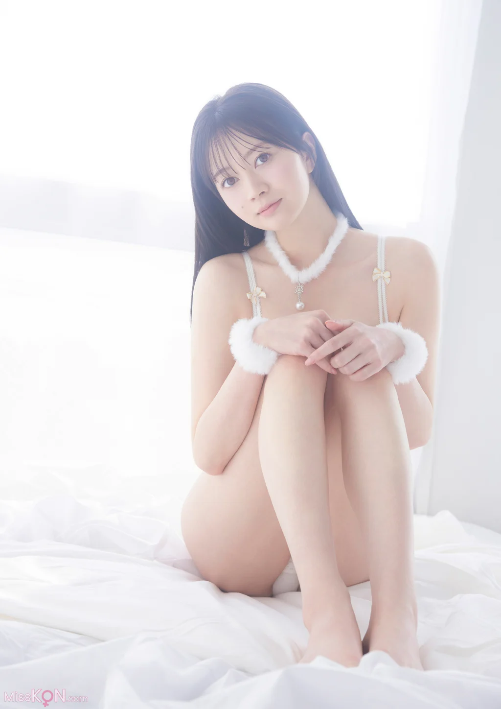 [JP] Yuna Ego (江籠裕奈): BUBKAデジタル写真集 「ALTER EGO」 (73 photos)