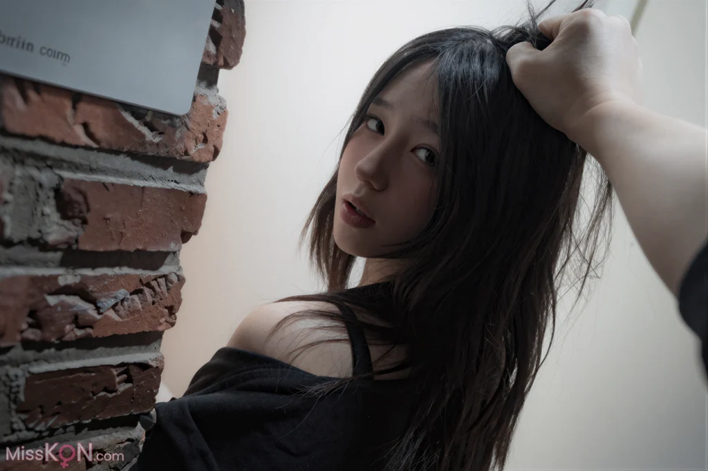 [AI Enhanced] X-LEVEL Yeha (예하) Vol.72: Stalker in the Dark (53 photos) – Page 3