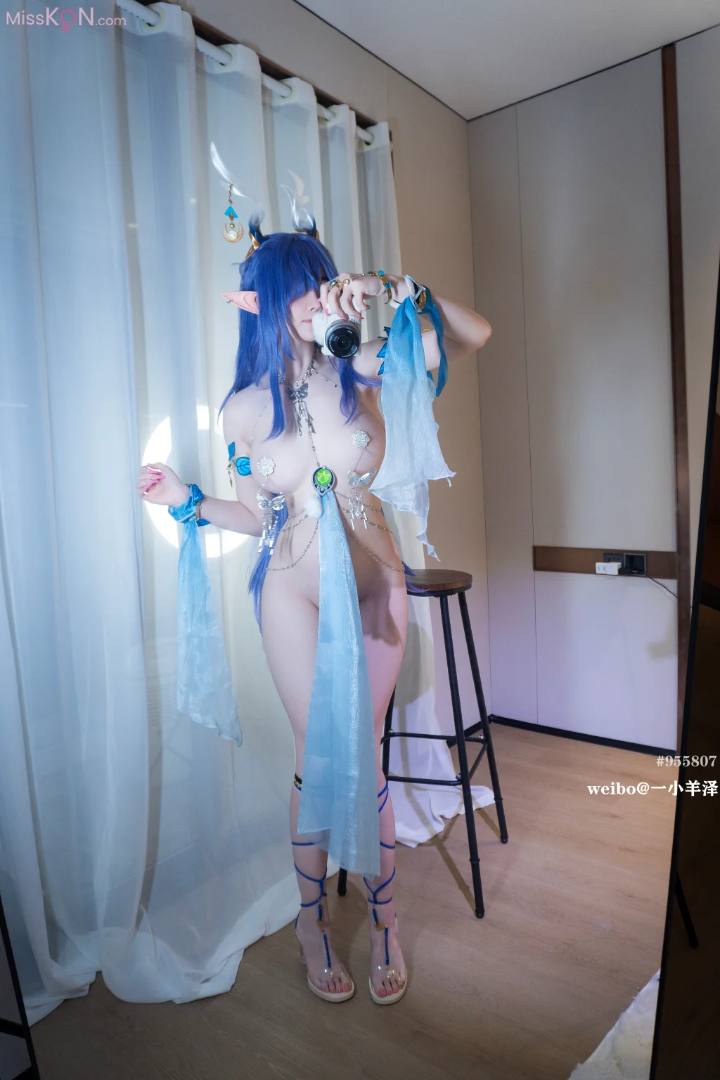 Coser@一小央泽 (yixiaoyangze): 霜铃银鹿 菈乌玛 (115 photos + 1 video)