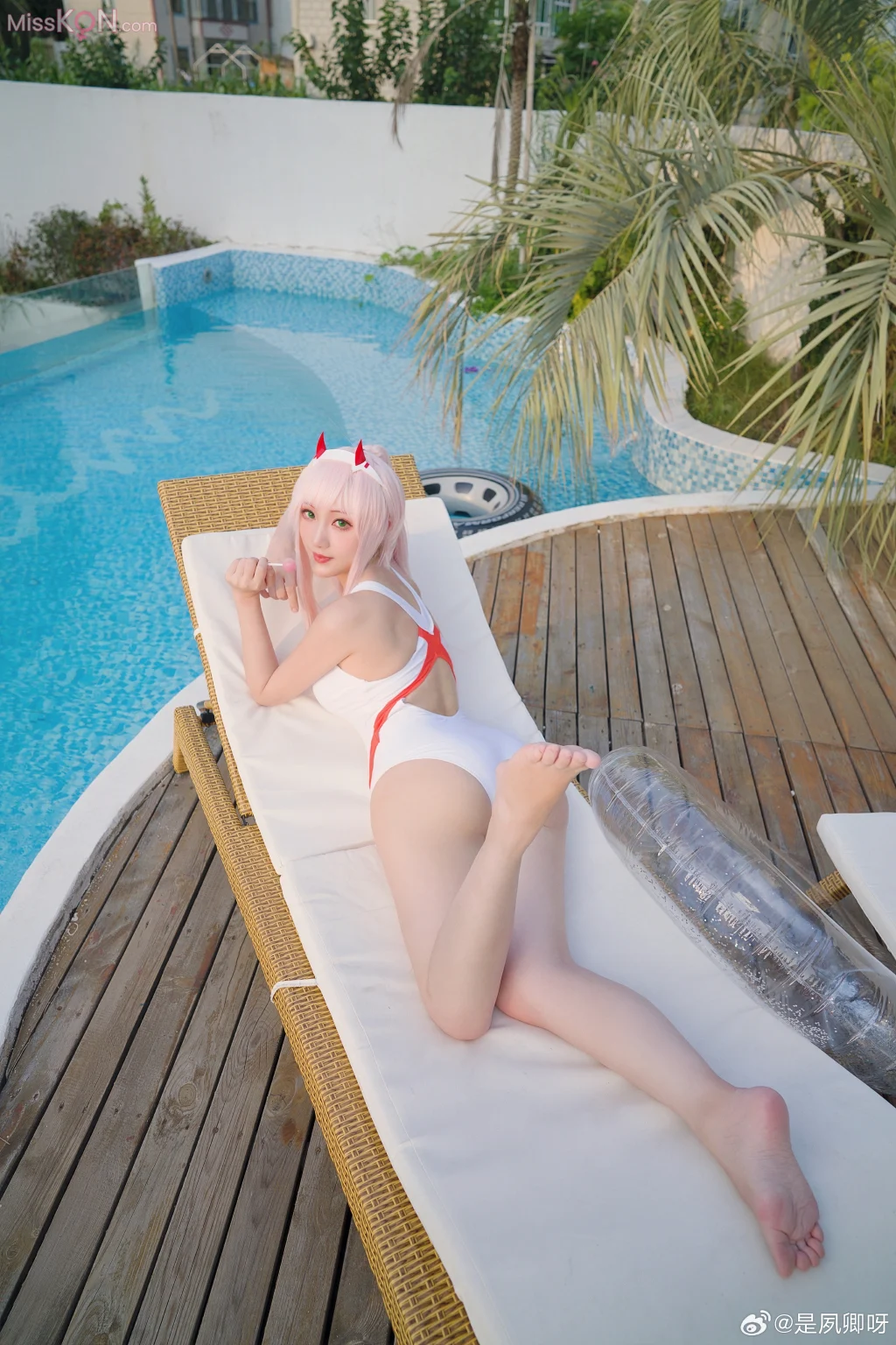 Coser@是夙卿呀: 泳装 (17 photos)