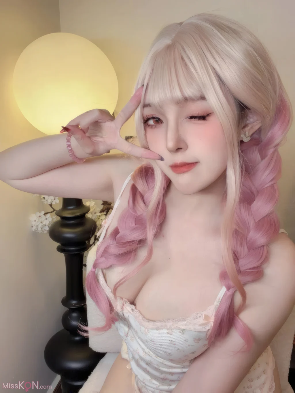 Coser@Natsuko夏夏子: 2026年06月会员订阅奖励 (45 photos + 8 videos)
