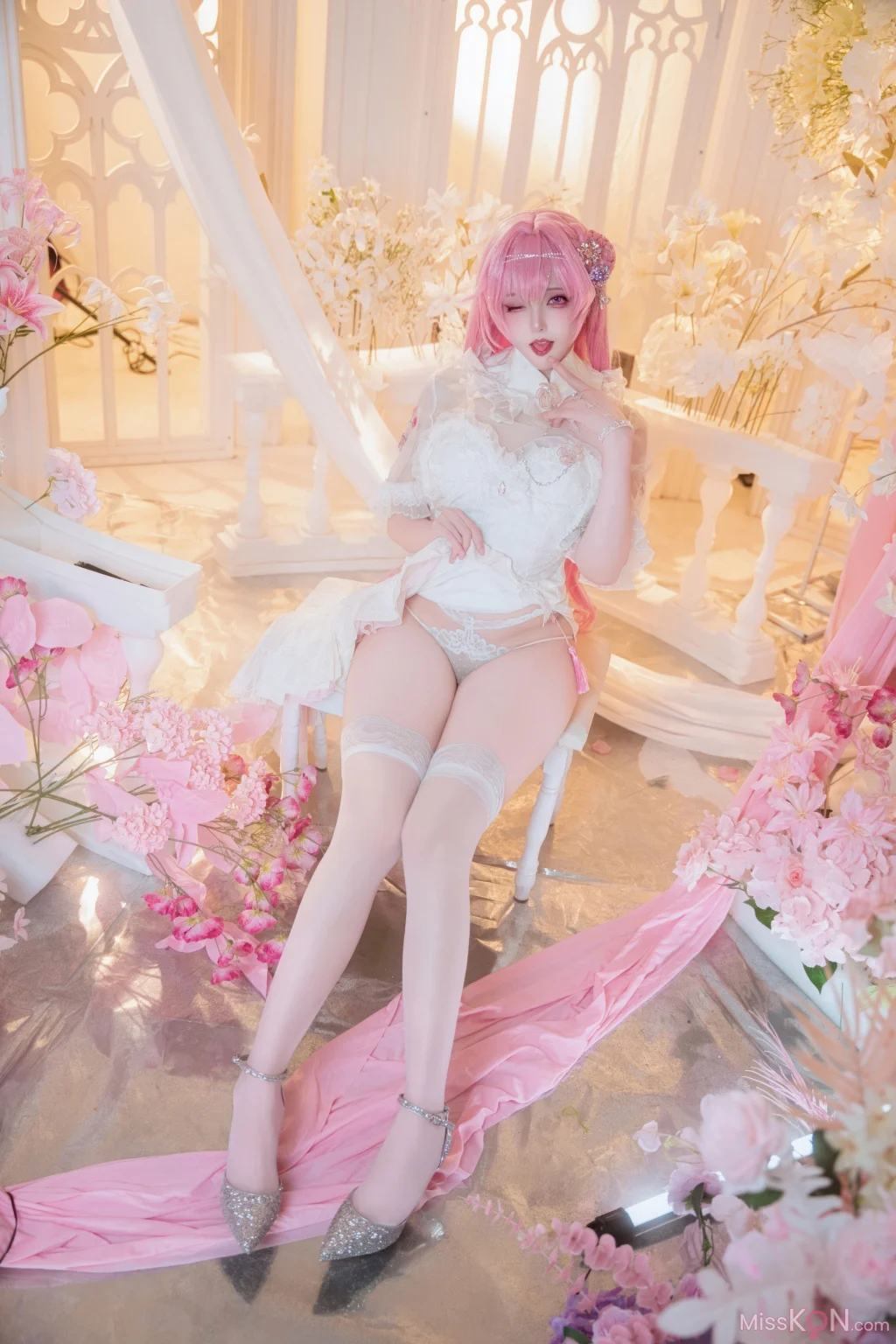 Coser@Natsuko夏夏子: NIKKE 桃乐丝旗袍 (78 photos)