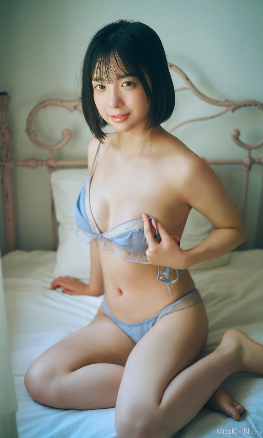[JP] Iroha Hakata (博多彩葉): 【デジタル限定】写真集「肌色の純情 nude」 (54 photos)