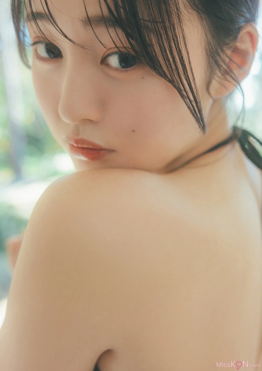 [JP] Miu Shirahama (白濱美兎): White Muse スピサン グラビアフォトブック (42 photos) – Page 2