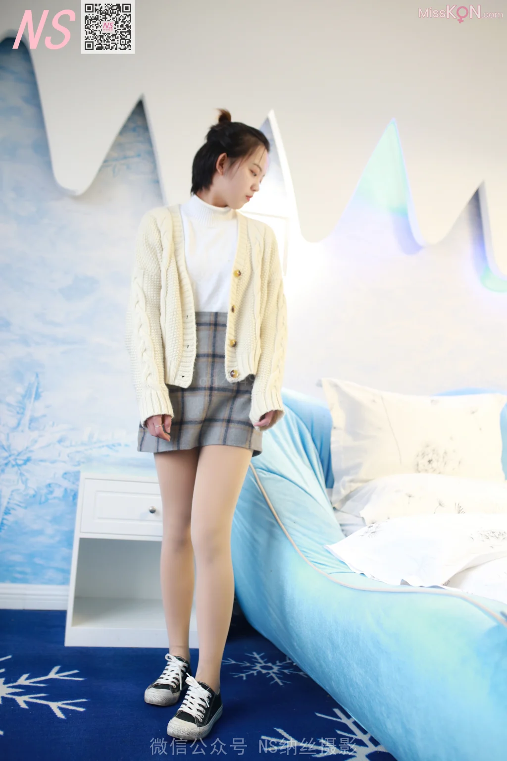 [NS纳丝摄影] No.121: 杉杉 双丝袜无内 (93 photos + 1 video)