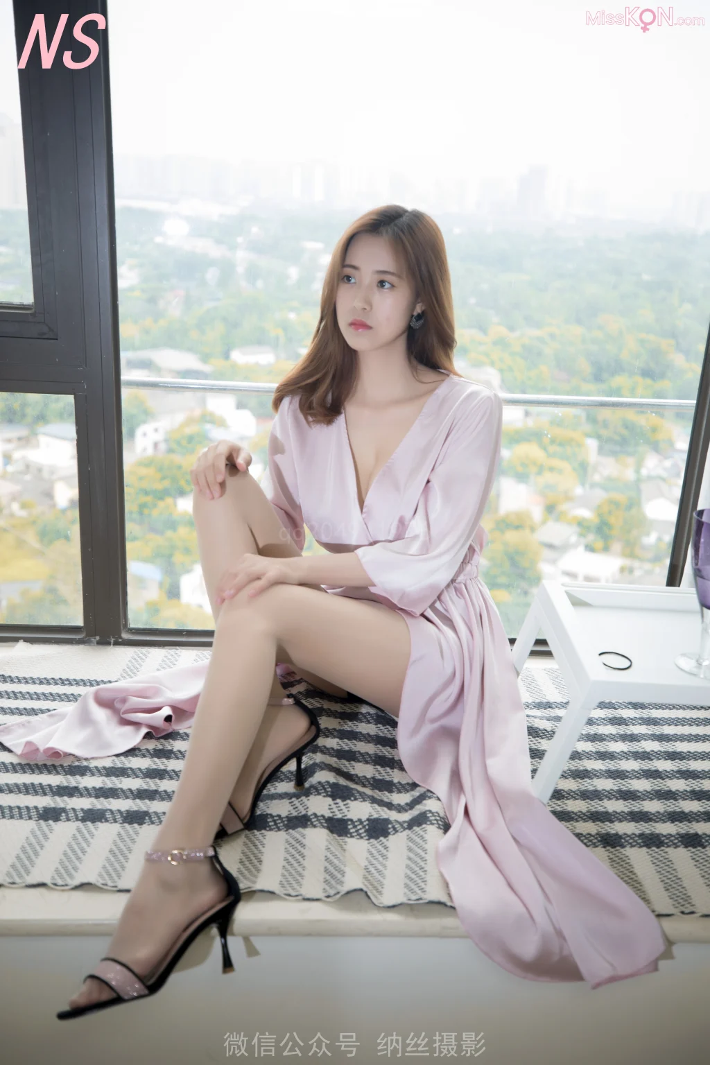 [NS纳丝摄影] No.122: 美女主播寒霜 睡衣诱惑 (91 photos)